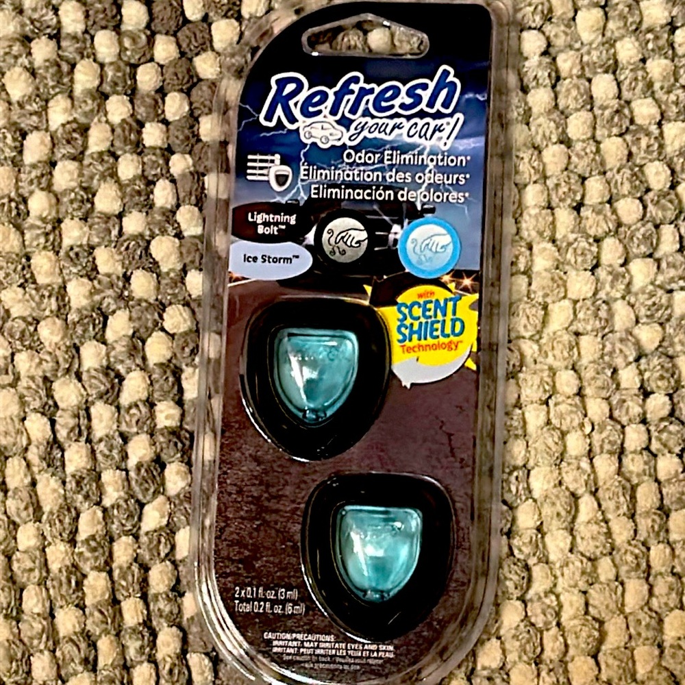 Refresh Lightning Bolt car air fresheners. Ice Storm scent. 2 2 packs